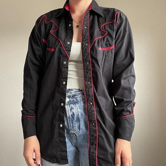 Vintage Wrangler Black Red Western Rodeo Cowgirl Pearl Snap Button Down Sz S - Picture 9 of 9